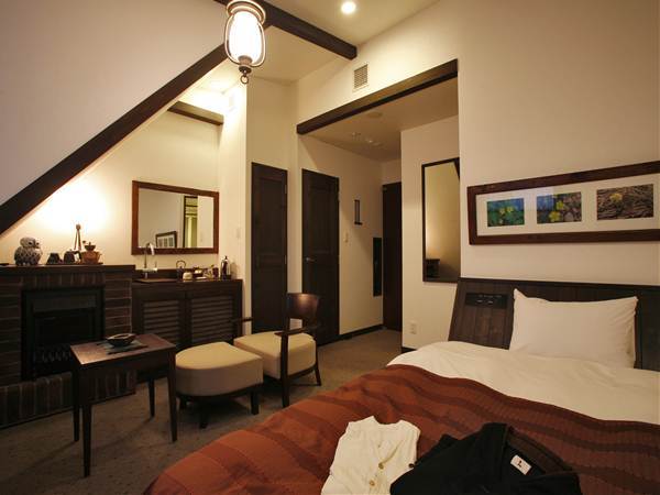 ラビスタ大雪山 【セミダブル】屋根の傾斜を活かしたロフト風。広さは22...