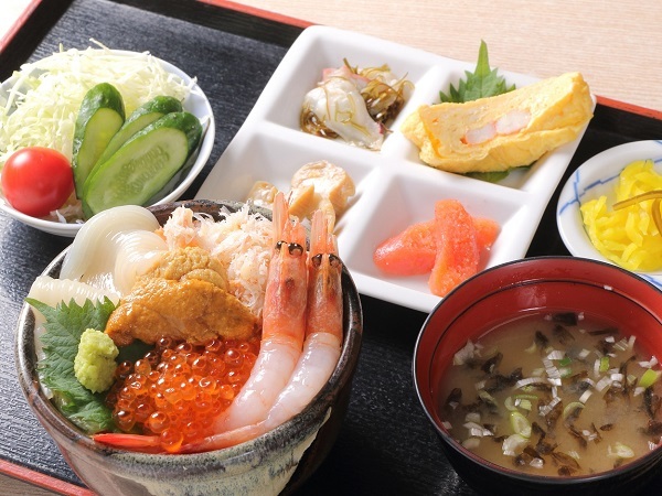 HAKODATE男爵倶楽部ＨＯＴＥＬ＆RESOTS 【お部屋が朝市】 「海鮮問屋・すずや食堂」よりお部屋に直送　朝食付プラン