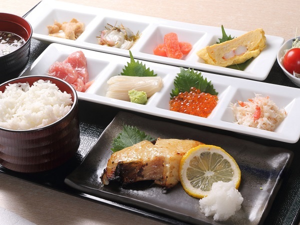 HAKODATE男爵倶楽部ＨＯＴＥＬ＆RESOTS 【お部屋が朝市】 「海鮮問屋・すずや食堂」よりお部屋に直送　朝食付プラン