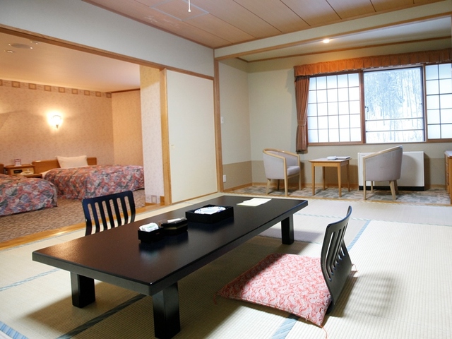 層雲閣MOUNTAIN RESORT 1923 【和洋室】広々としたお部屋です♪