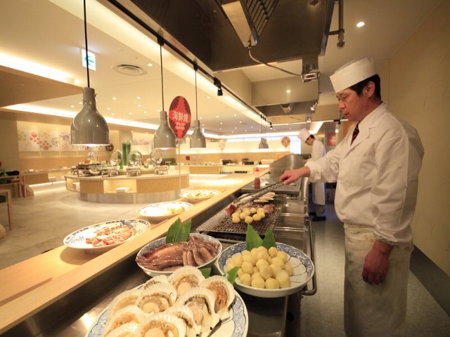 ホテルまほろば 【早期予約60日前／1泊2食】～GreenTerrace～　地場食材を使用したビュッフェと蟹食べ放題
