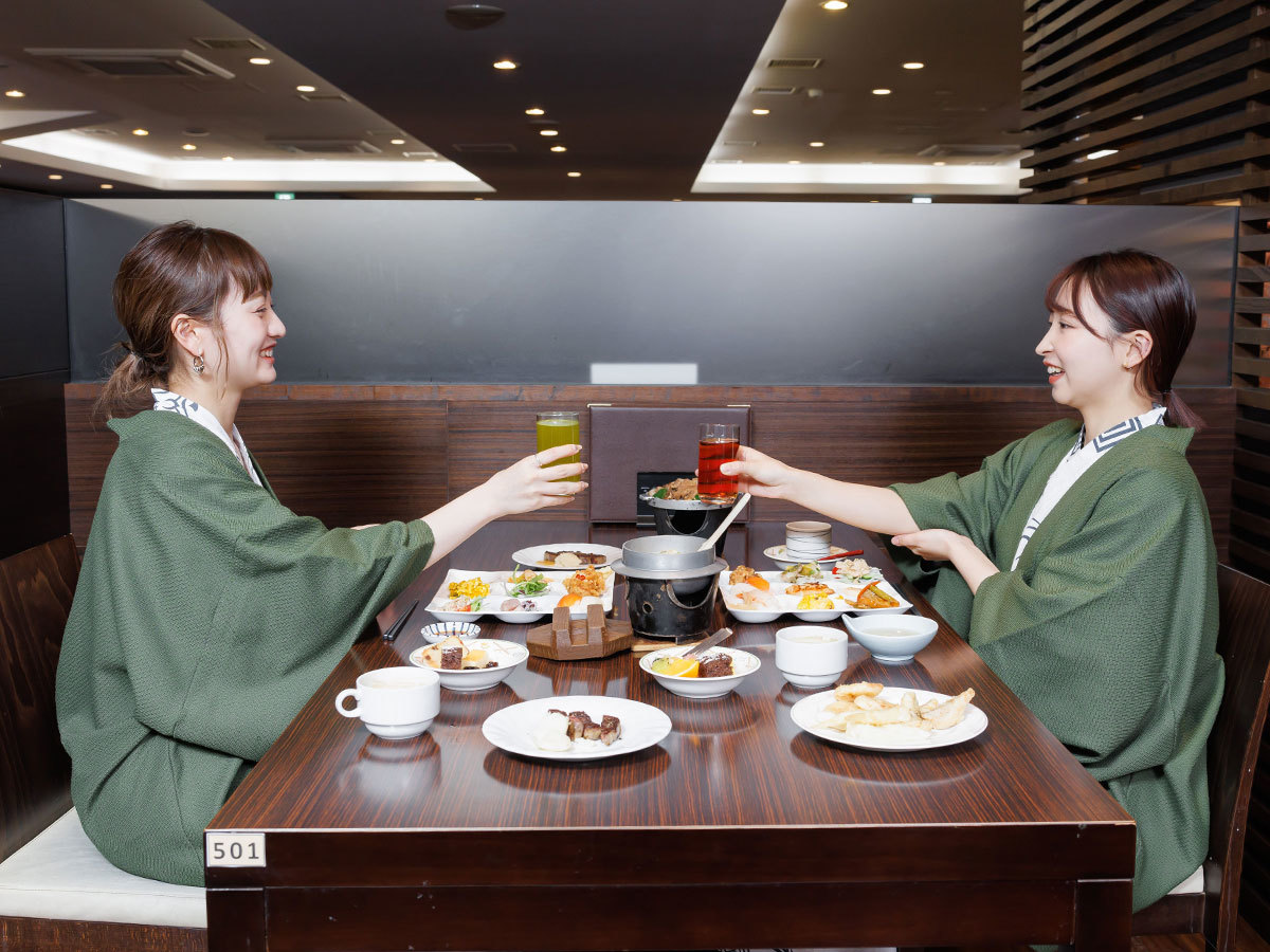 登別石水亭 【スタンダード】＜バイキング＞実演メニューが人気！旬を盛り込んだ創作料理や多彩なスイーツも食べ放題