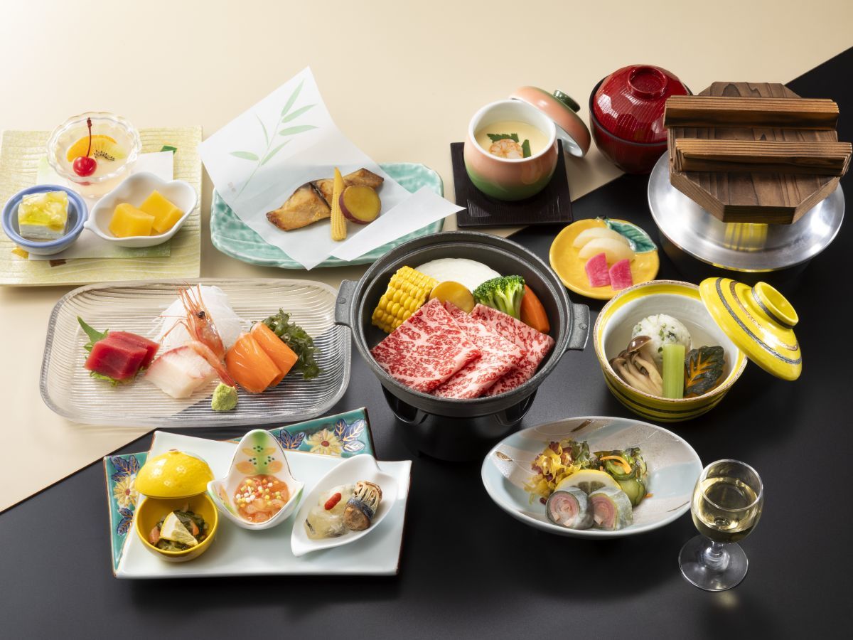 ホテルゆもと登別 特典付【1泊夕食プラン】早めの出発や、朝はゆっくりの方！笑福御膳【牛肉メイン】（夕食のみ）