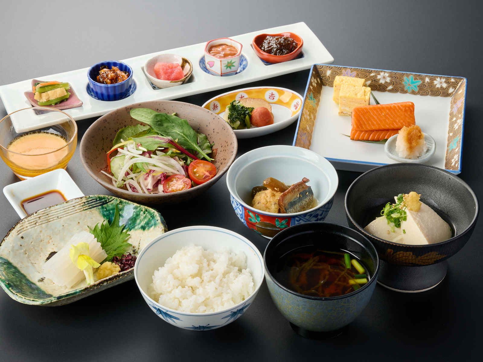 竹葉新葉亭 【朝食のみ】老舗旅館で朝からご当地ならではの贅沢を