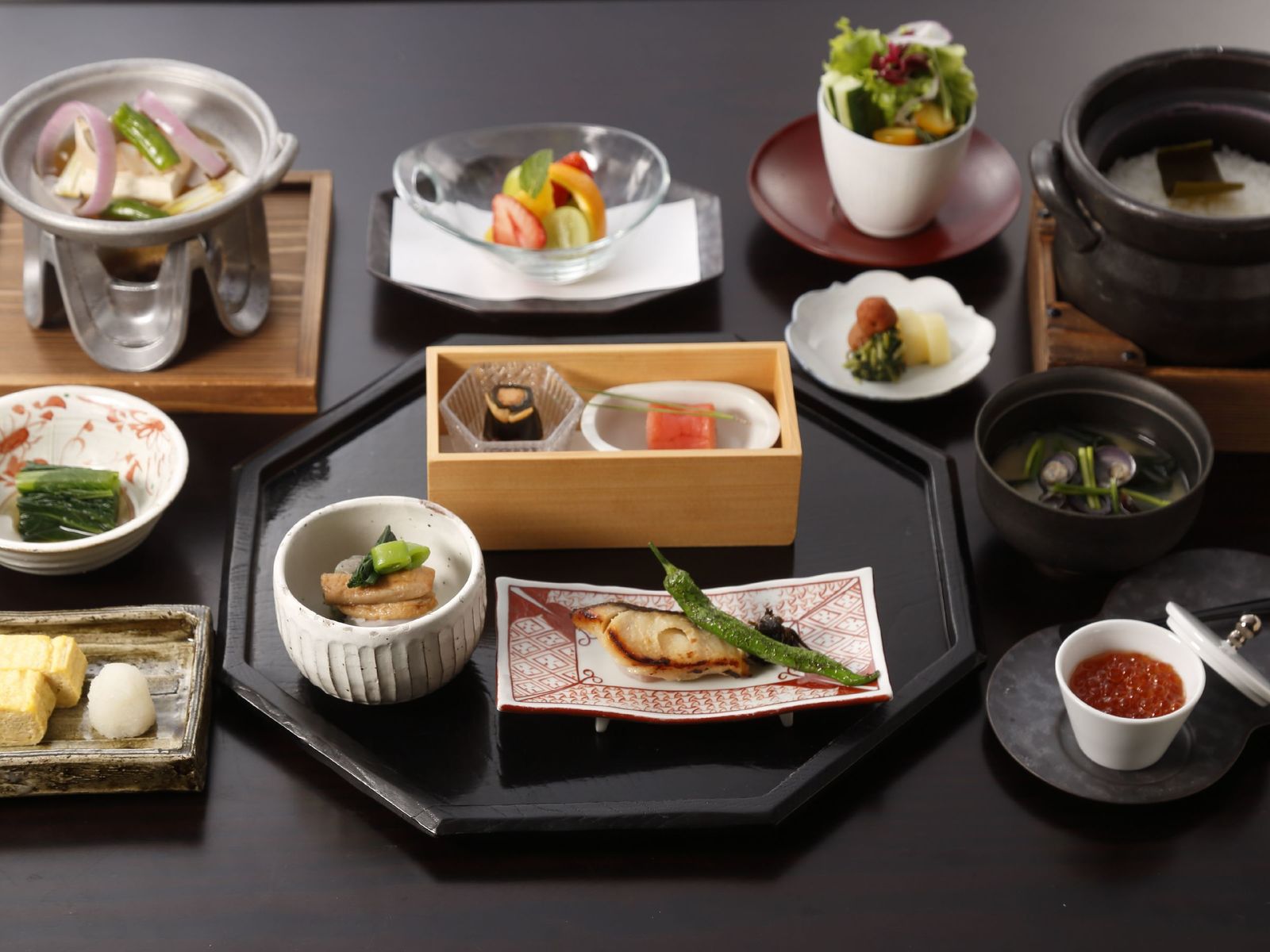 ニセコ昆布温泉 鶴雅別荘 杢の抄 【スタンダード】夕食・朝食付き！厳選した旬を味わう特別膳「彩雲膳」