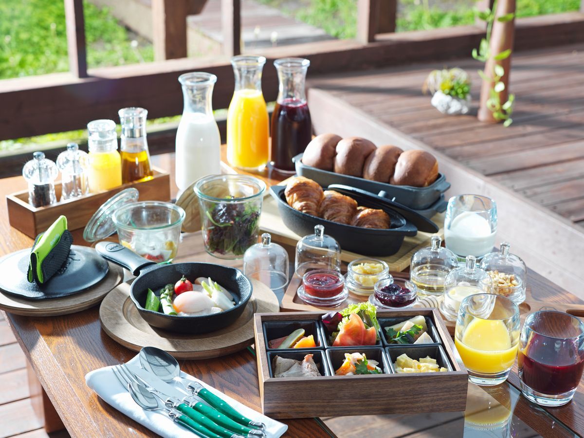 北天の丘 あばしり湖 鶴雅リゾート 【スタンダード】1泊2食付き！独立したヴィラに宿泊♪夕食バイキング＆朝食BOX