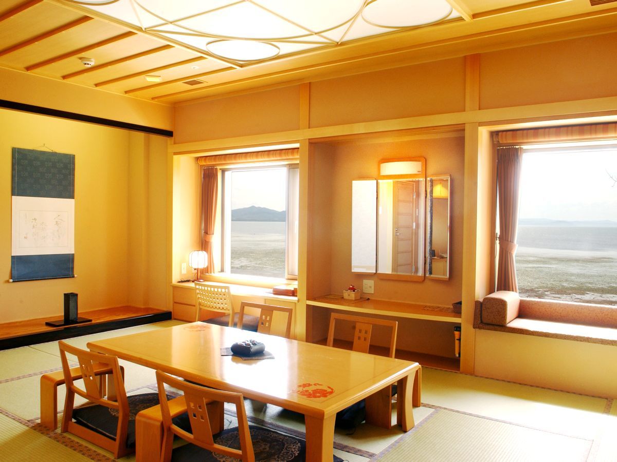サロマ湖 鶴雅リゾート 【湖＆夕日側】和室12畳／心やすらぐ和の空間から雄大な...