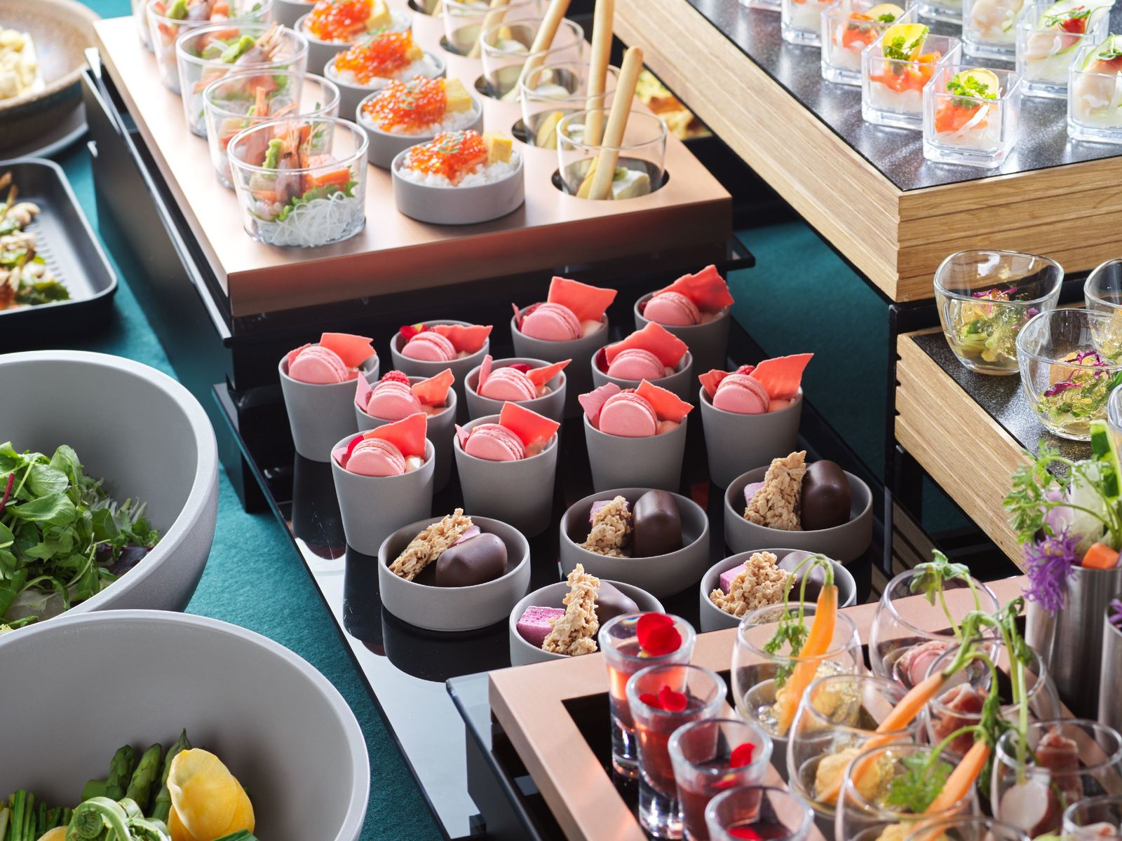 サロマ湖 鶴雅リゾート 【スタンダード】1泊2食付き！オホーツクの海産物が満載♪特選創作ディナー