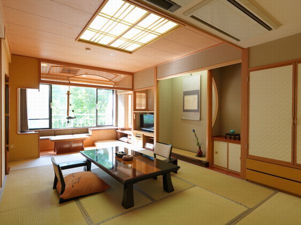 あかん遊久の里 鶴雅 【本館／栞】和室12畳／和のしつらえの中にも大正の瀟洒...