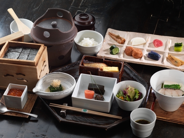 あかん鶴雅別荘　鄙の座 【スタンダード】料理茶屋にて和会席「萌木膳」