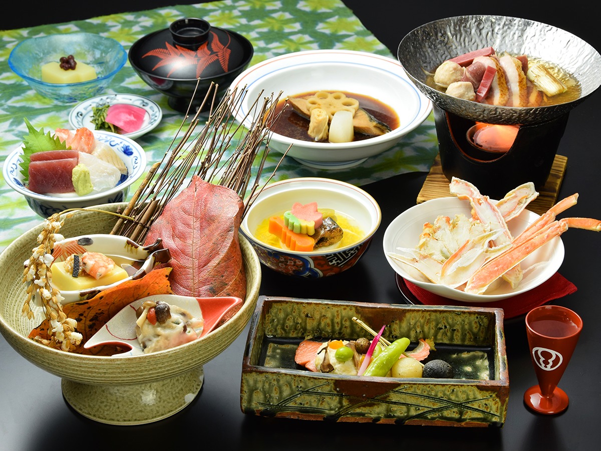 第一滝本館 【お部屋食】季節の素材を用いた滝本のスタンダード／季節の御膳★☆☆