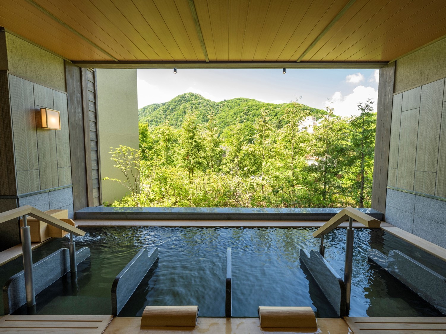 定山渓 ゆらく草庵 【スタンダード】北海道エリア初「癒しの湯宿」誕生！全室に天然温泉風呂完備！≪夕食は前半席17：30～≫