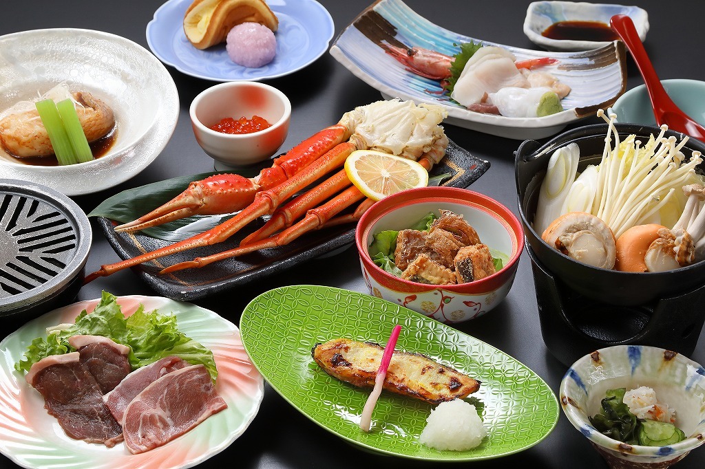 世界自然遺産の宿 しれとこ村 【知床きんき特選膳-竹】＜きんき・エゾ鹿肉・タコ鍋＞など“豊富な地産の恵み”を食べつくし