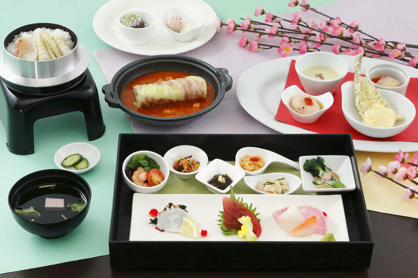 森のゆ ホテル花神楽 イオン《4/1~ご宿泊分》旬の食材で和洋創作料理を堪能～「季節の花神楽御膳(１泊２食付)」ご宿泊プラン