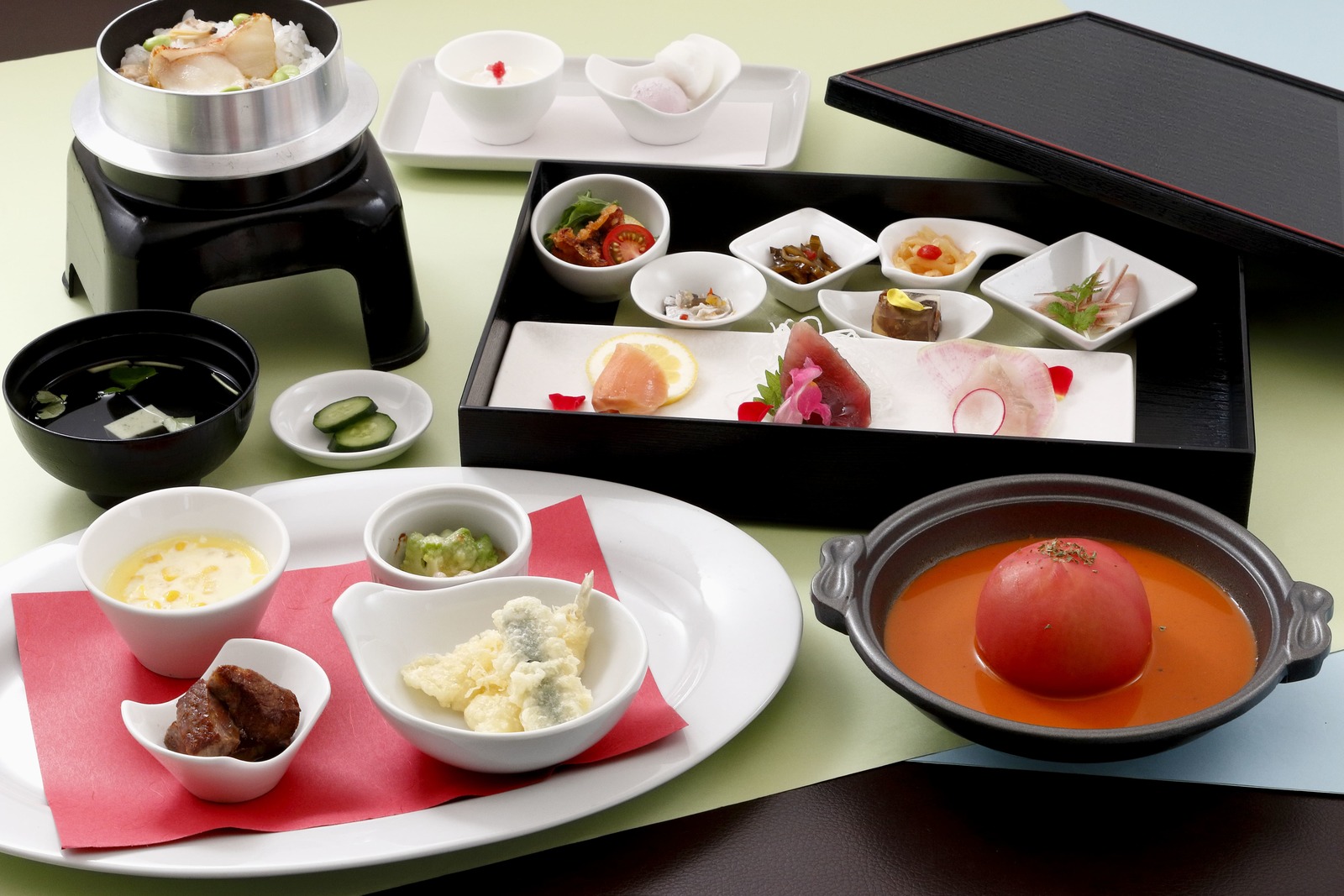 森のゆ ホテル花神楽 イオン《～9月30日ご宿泊分》旬の食材で和洋創作料理を堪能～「季節の花神楽御膳(１泊２食付)」ご宿泊プラン