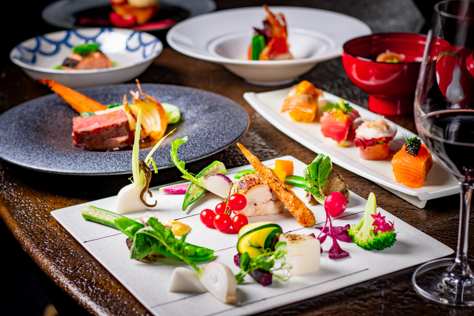 ホテルプレミアム・レイクトーヤ 【デラックススイート/2食付】温泉展望客室と北海道の新鮮食材で心身を癒やす至福のスイート