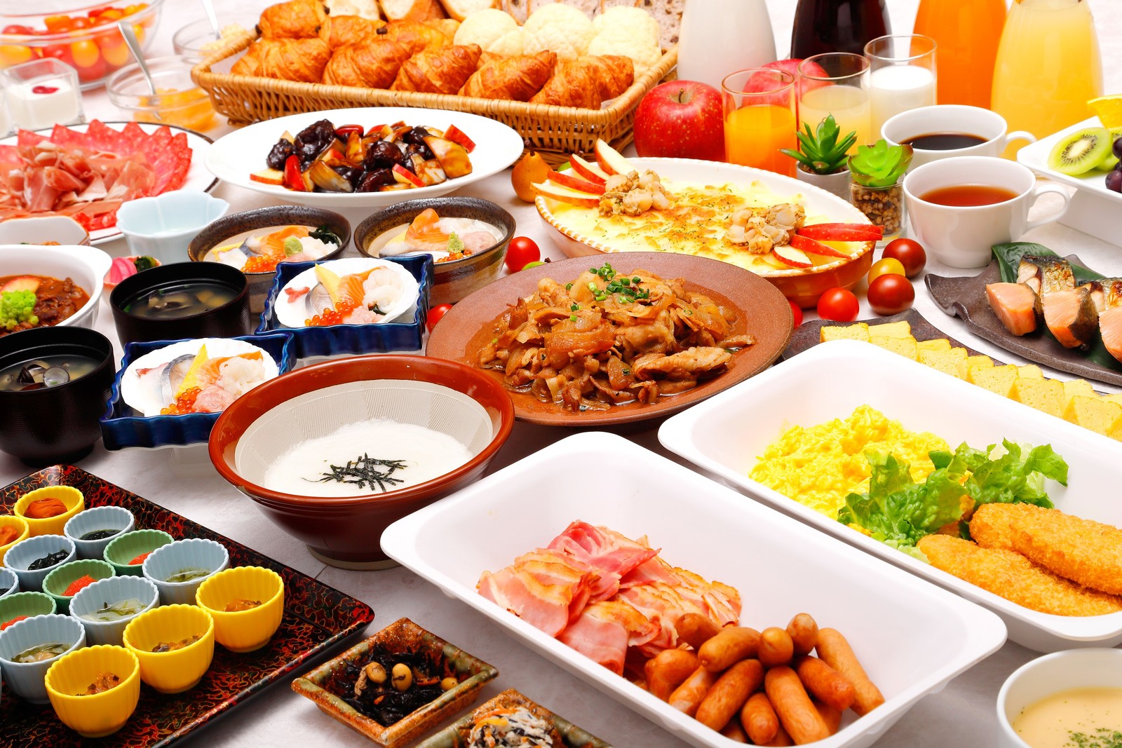 ホテルJALシティ青森 お部屋でリラックスタイム♪アオモリシードルとオードブル付/朝食付