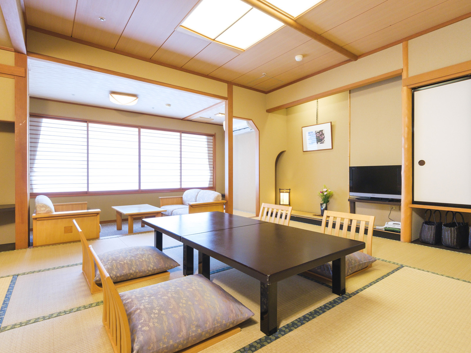 結びの宿　愛隣館 【禁煙】花かんむり/和室二間(63.4㎡ベッド付/2～8名)