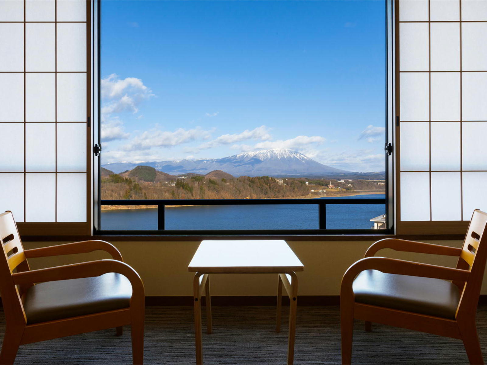 盛岡つなぎ温泉 ホテル紫苑 和室客室イメージ(客室からの眺望)