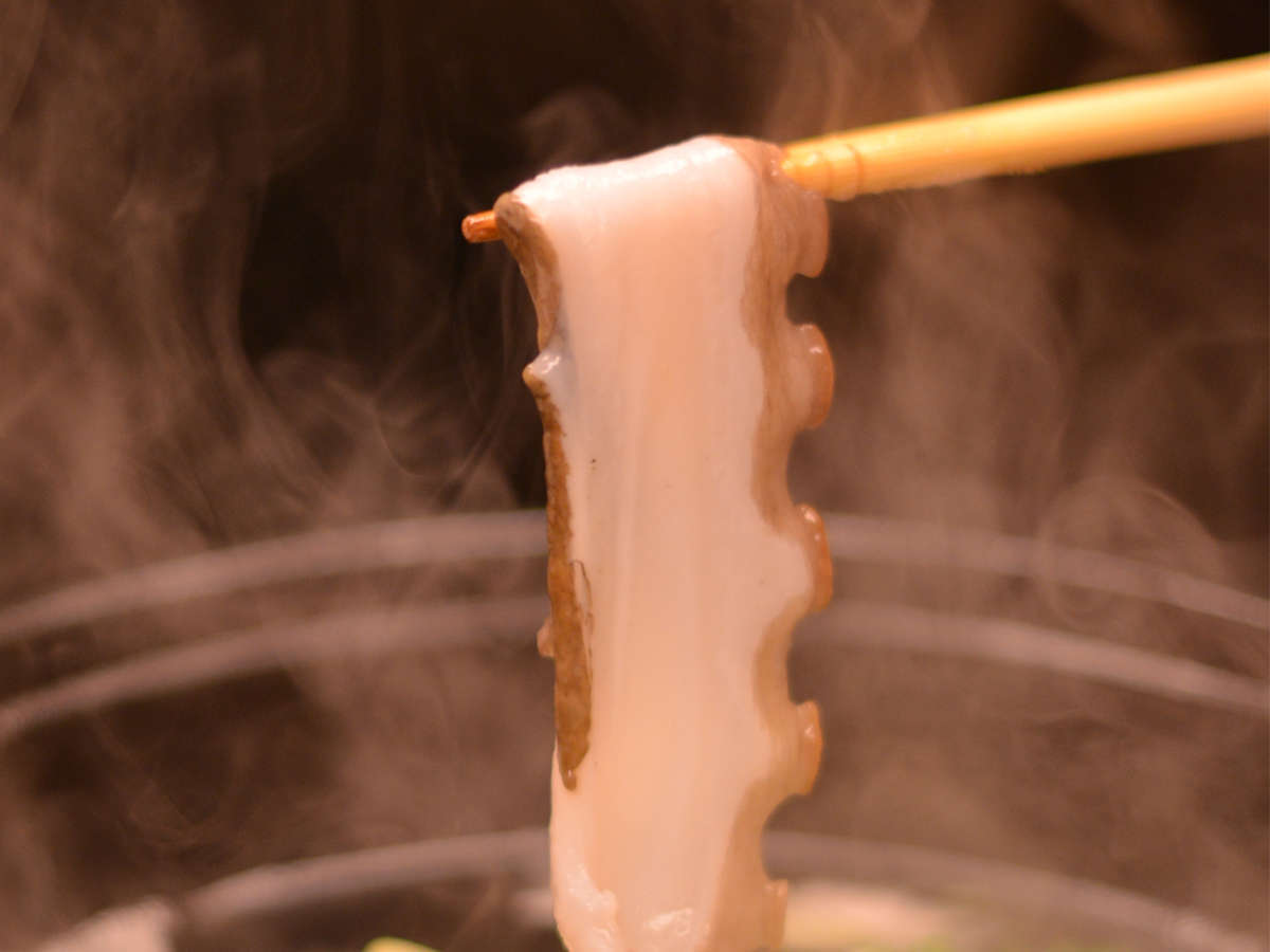 南三陸ホテル観洋 【志津川タコしゃぶプラン】鮑を食べているグルメなたこをしゃぶしゃぶ♪もちろん鮑の踊り焼付海鮮御膳も！