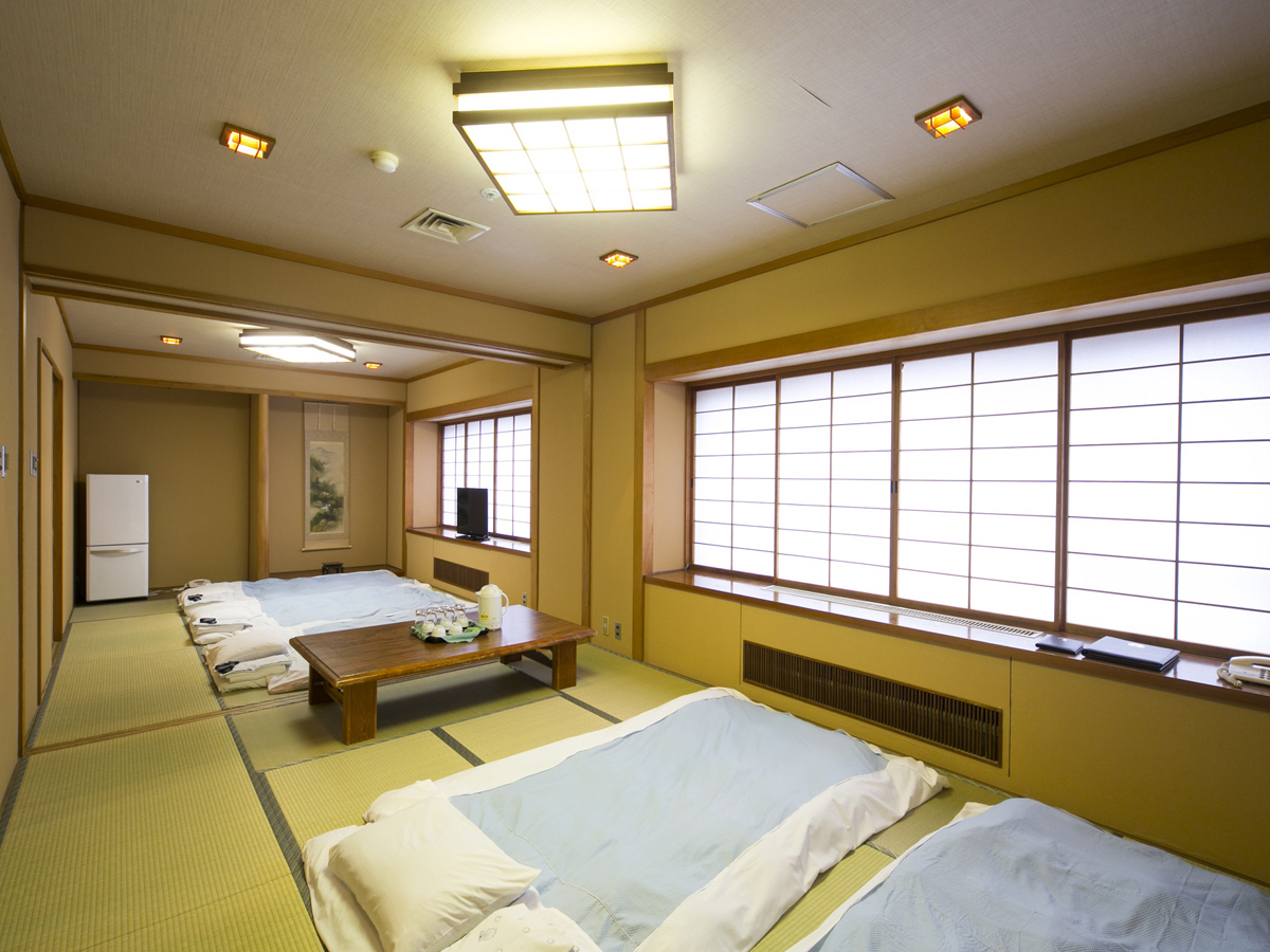 ホテルパールシティ秋田川反 ◆和室（10+10畳）：木のぬくもりがあたたかい落ち着...