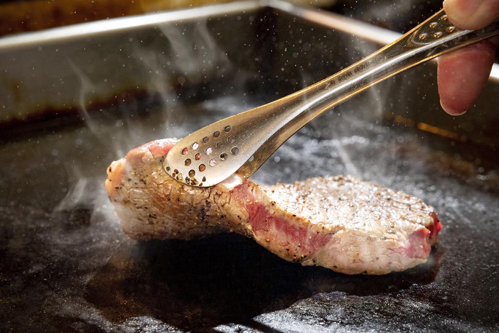 天然温泉 田沢湖レイクリゾート 【人気No.1】熱々の牛ステーキや、秋田の郷土食～季節の"和・洋・中"を取り揃えたバイキングプラン！