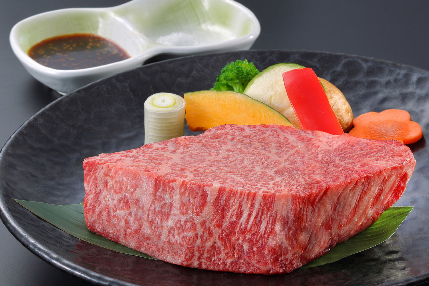 蔵王国際ホテル 【美味堪能！★山形牛ヒレ肉に舌鼓★】脂身少なく柔らかい山形牛ヒレ肉140ｇを＜ステーキ＞でどうぞ！