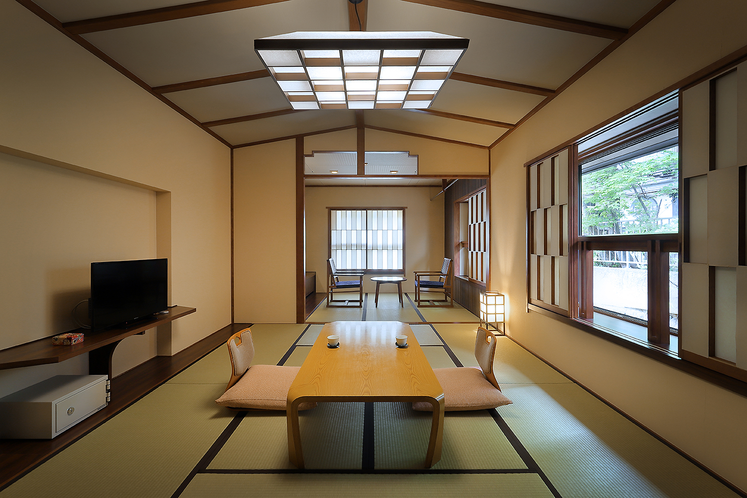 おおみや旅館 【木の温もり感じる】モダン和室10畳（全館禁煙）
