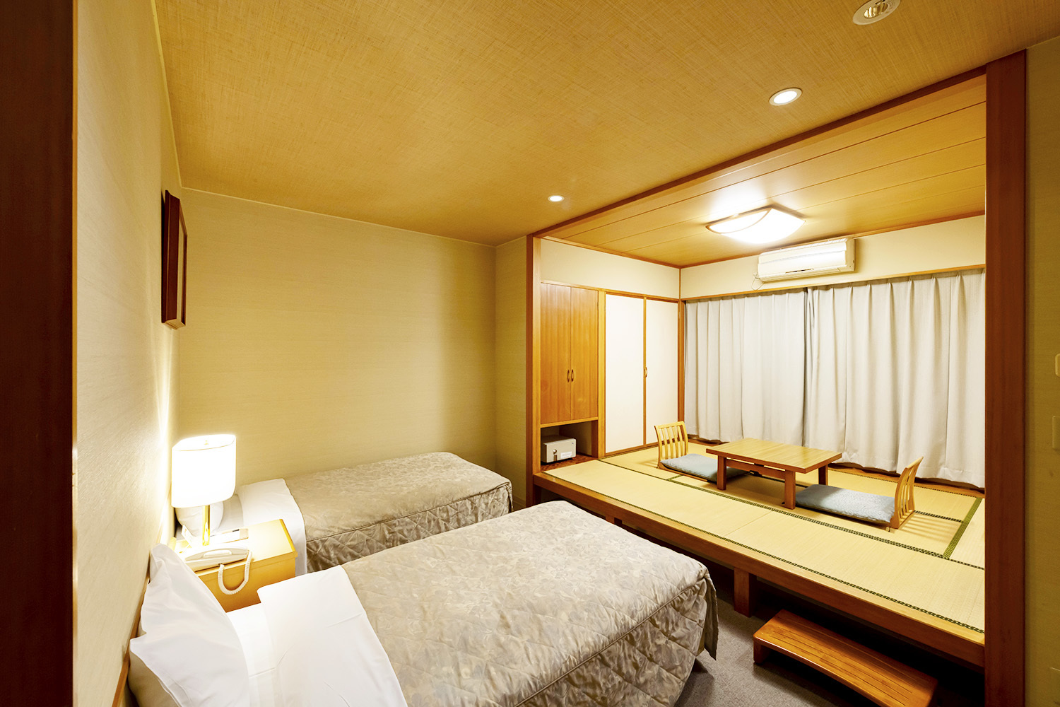 ホテルシンフォニーアネックス 【角部屋和洋室】〇禁煙室〇　最上川を眺めながらくつろげ...