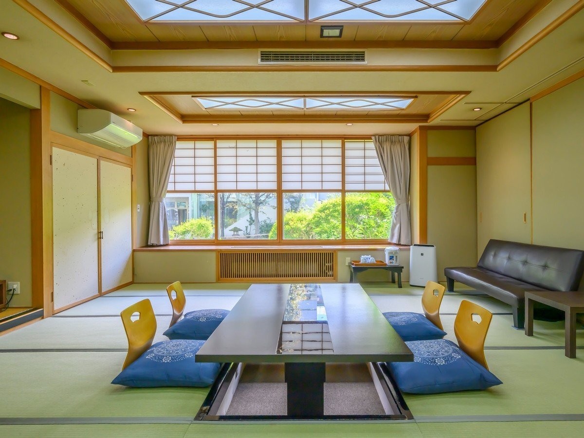 ホテルシンフォニー本館 【和室30畳】当宿で最も広いお部屋。ご家族やグループ様...