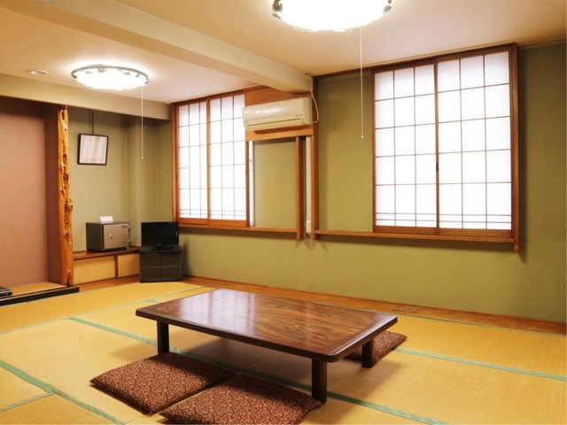 琥珀の湯　欅の宿 [和室20畳]　当館で一番広いお部屋。10名様まで一緒...