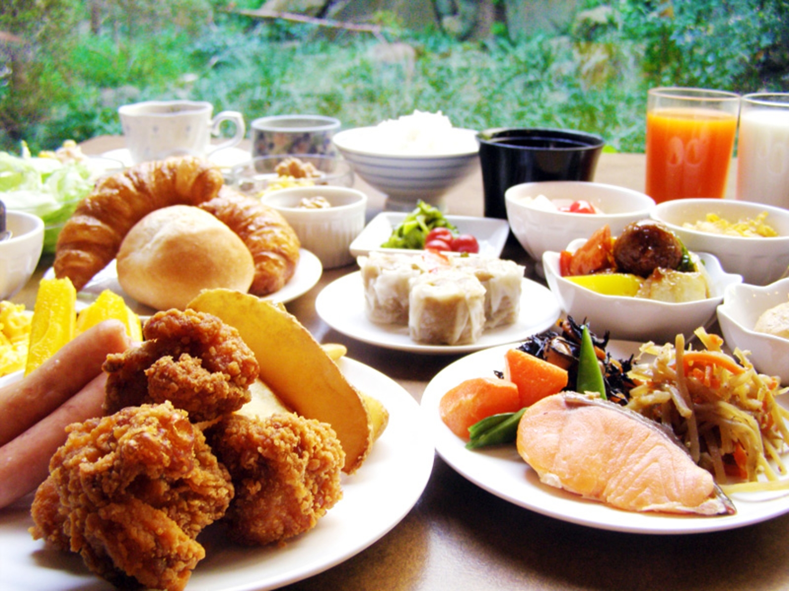 ホテルクラウンヒルズいわき 【BBH140店舗記念】☆30種類和洋朝食バイキング付♪《大浴場完備・加湿空気清浄機常備》