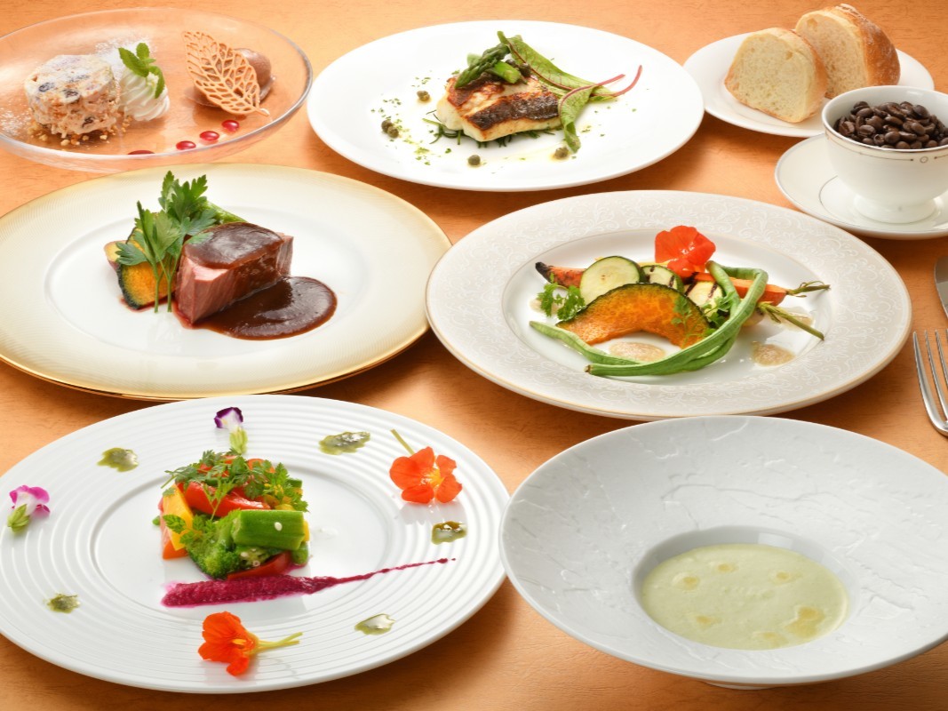 Ｊヴィレッジ 【ピッチを眺めながら食事を愉しむ♪】コース料理付＜洋食コース＆朝食ビュッフェ付＞