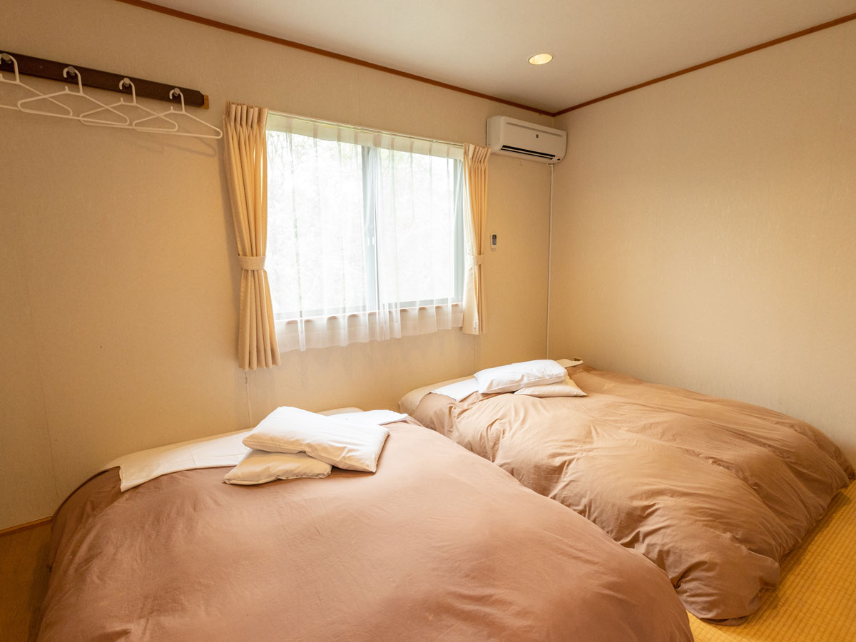 Nature cottage Akabeko 戸建てタイプ２LDKコテージ一例：寝室
