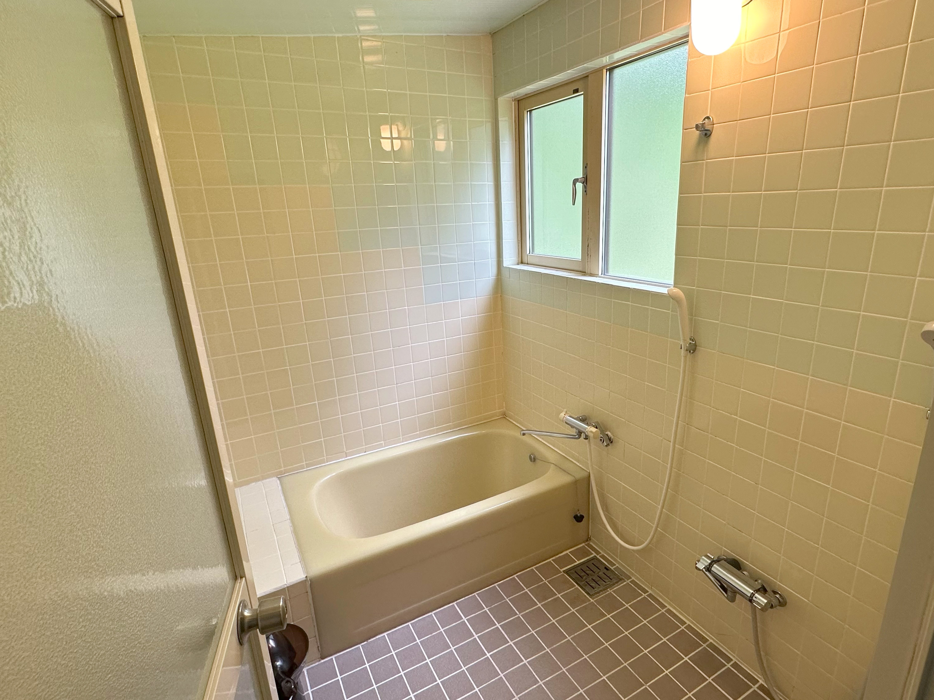 Nature cottage Akabeko リビングテラス付戸建てタイプ3LDKコテージ：浴室