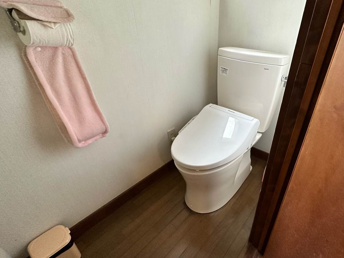 Nature cottage Akabeko 新型露天付戸建てタイプ２LDK：トイレ