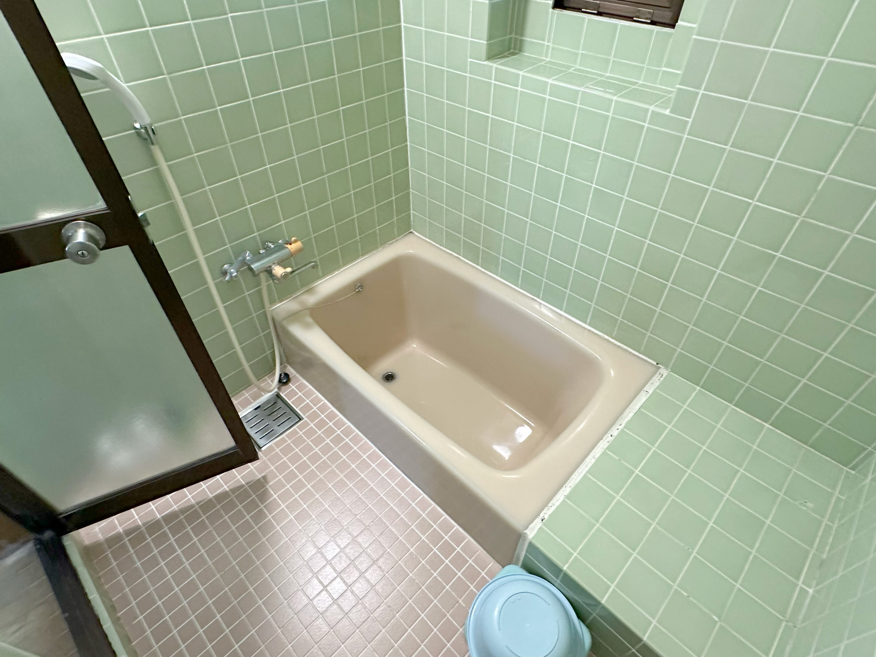 Nature cottage Akabeko 連棟タイプ2LDK(客室一例)：浴室