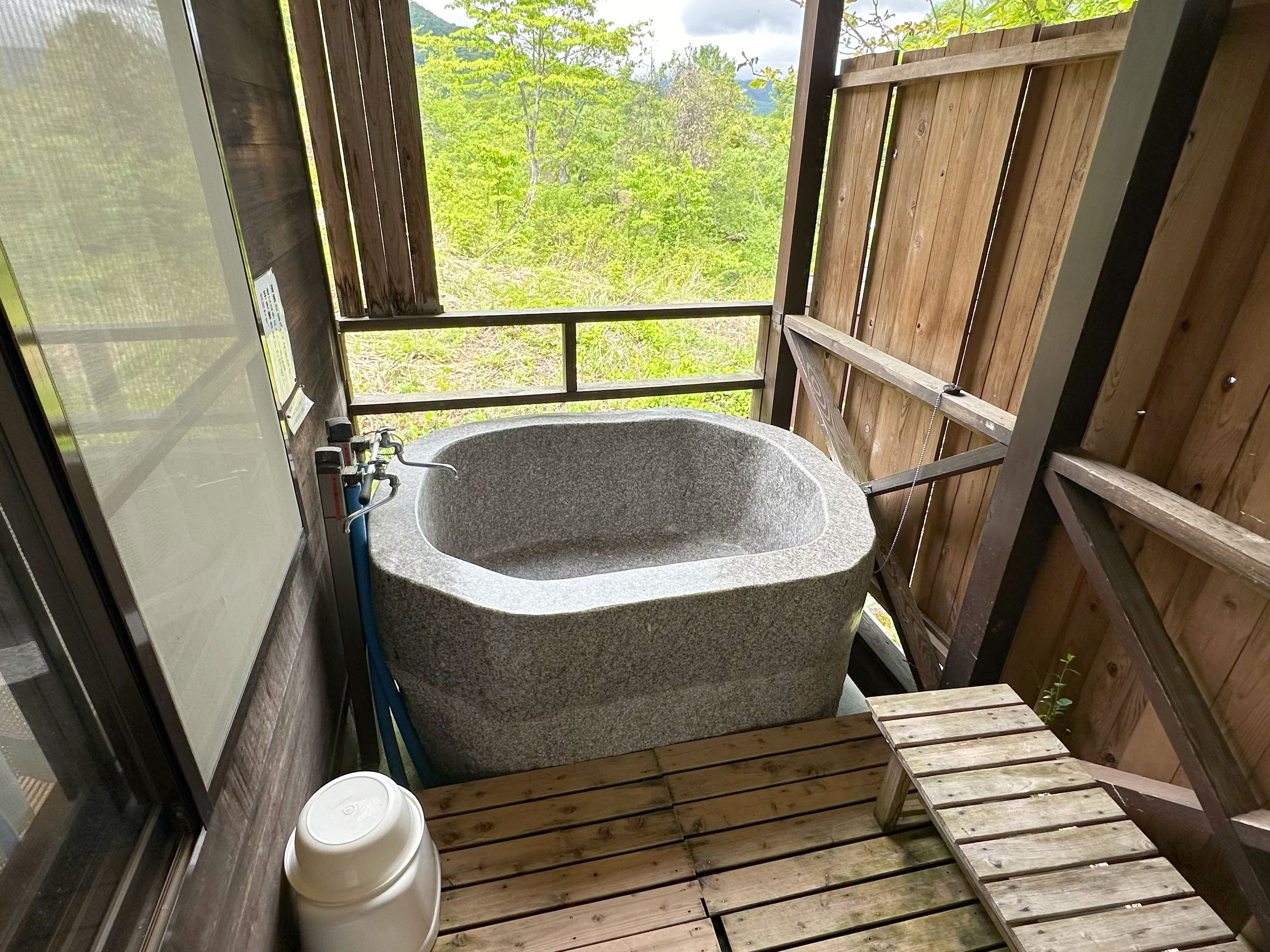 Nature cottage Akabeko 戸建てタイプ露天風呂付2LDKコテージ：屋外露天風呂