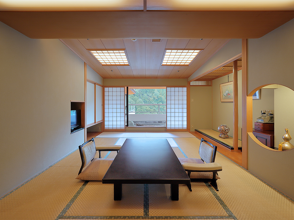 ホテルサンシャイン鬼怒川 【和洋室】最上階・展望風呂付客室