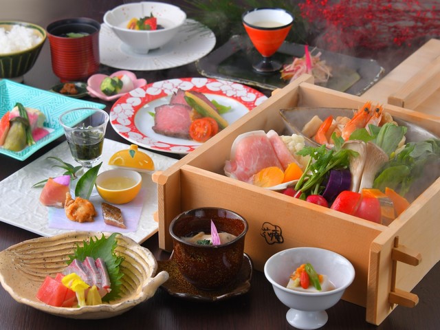 日光中禅寺湖温泉　ホテル花庵 【テレビ放送記念】感謝特別価格！冬の日光を満喫♪2種の温泉と旬野菜の和会席をお楽しみ