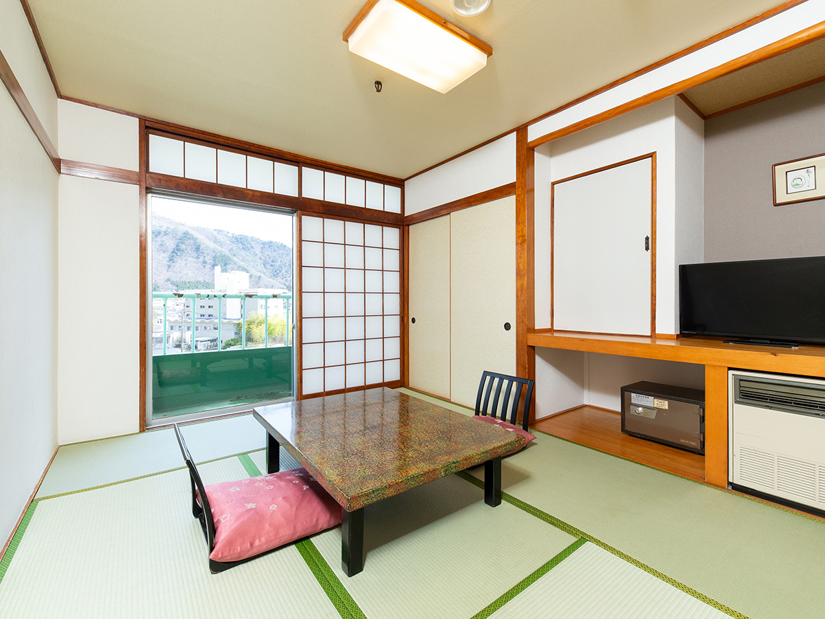 鬼怒川ロイヤルホテル 和室6畳(街側)のお部屋です。