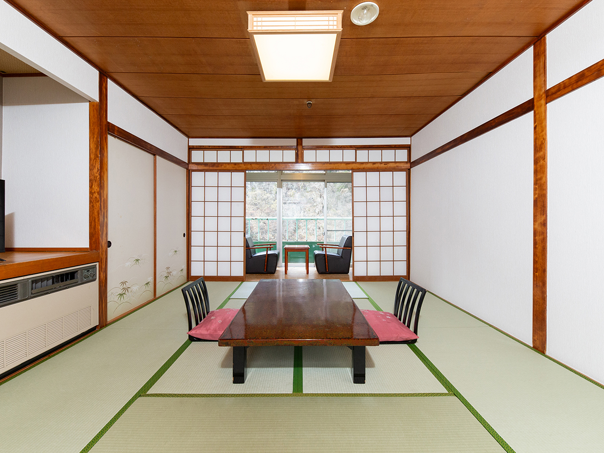 鬼怒川ロイヤルホテル 和室10畳のお部屋です。