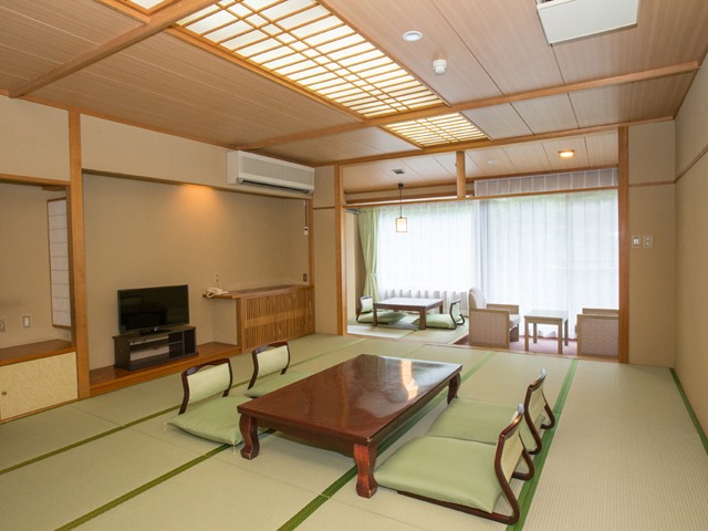 ホテル湯西川
