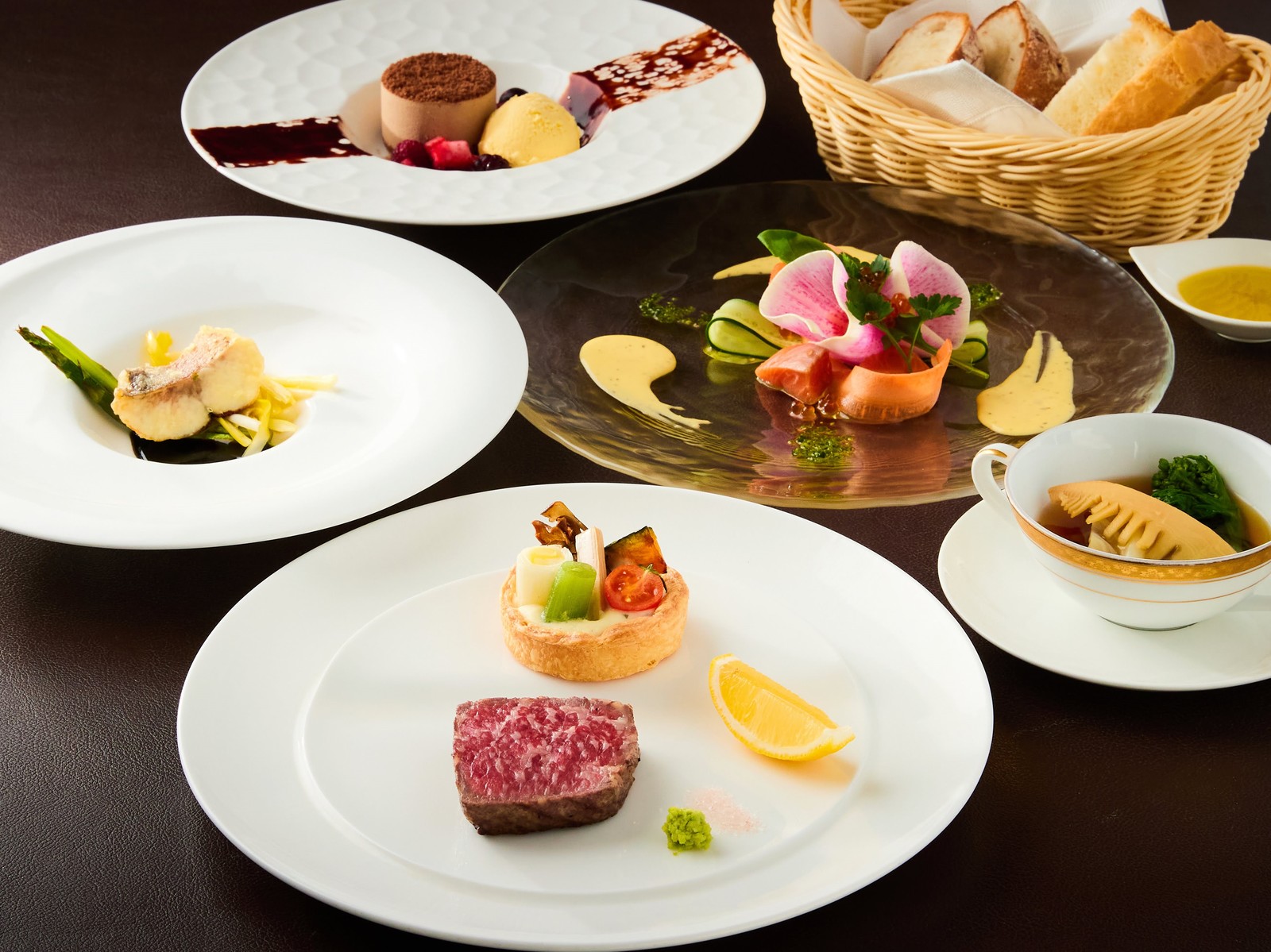 フォートリート+那須高原 【スタンダード】迷ったらこちら／国産牛と高原野菜のフレンチコース＜★アゼリアコース／1泊2食＞