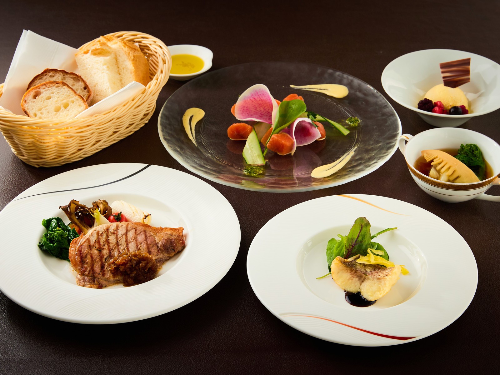 フォートリート+那須高原 【直前割×カジュアル】こだわりの食材を少しずつ愉しむ美味少量コース＜▼セゾンコース／1泊2食＞
