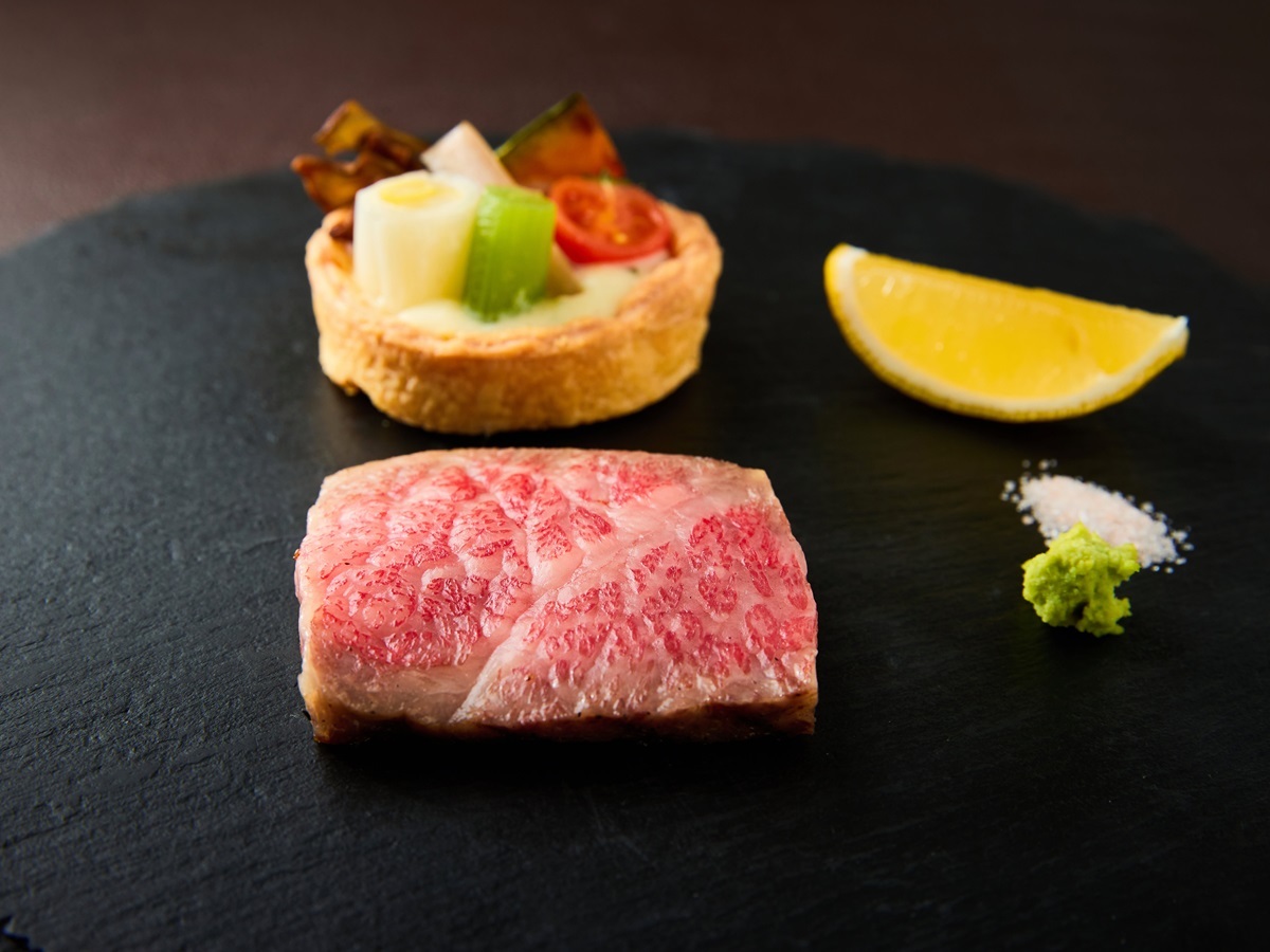 フォートリート+那須高原 【直前割×スペシャル】贅沢ハーフビュッフェと美肌温泉をお得に＜■スペシャリテ／1泊2食＞