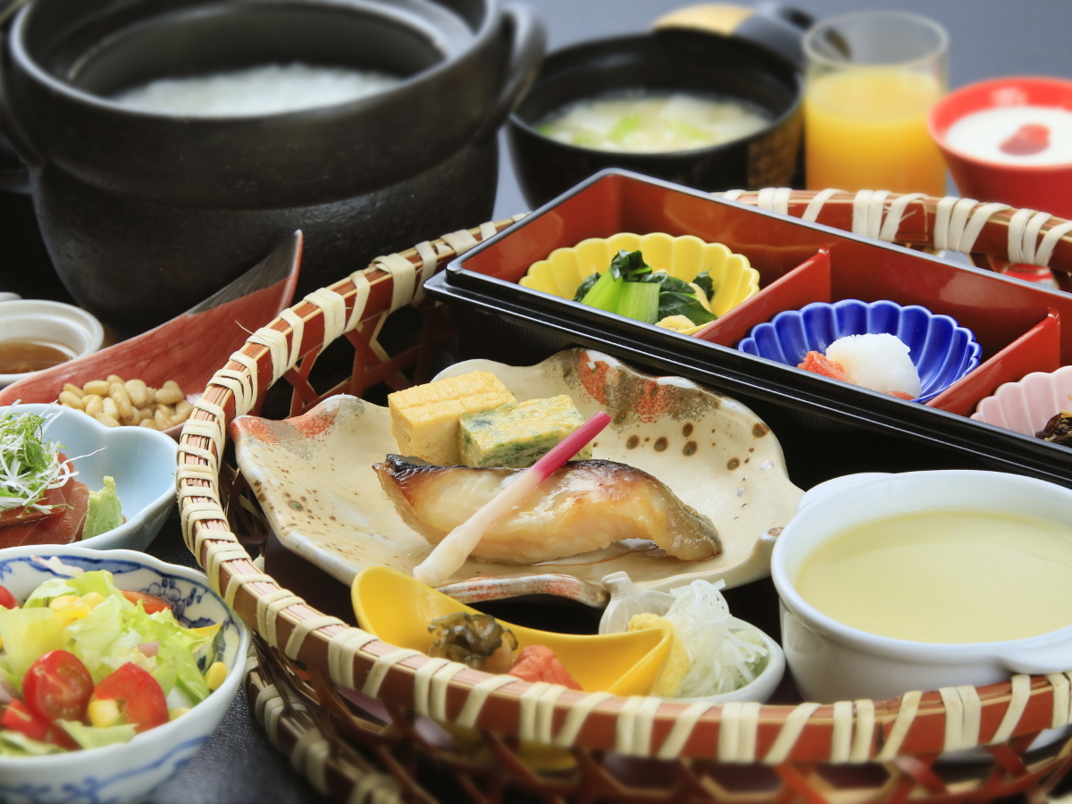 奥日光ホテル四季彩 【特選会席プラン】国産牛の陶板焼や日光名産湯波など拘りの会席料理を堪能＜■特選会席＞