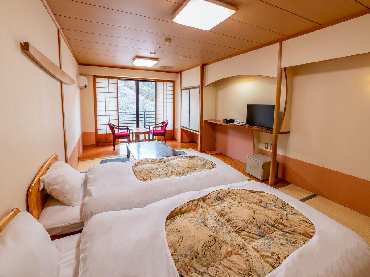ほったらかしの宿 ゆうふり那須塩原（旧：塩原温泉 八汐荘） 和室10畳（ベッド2台）