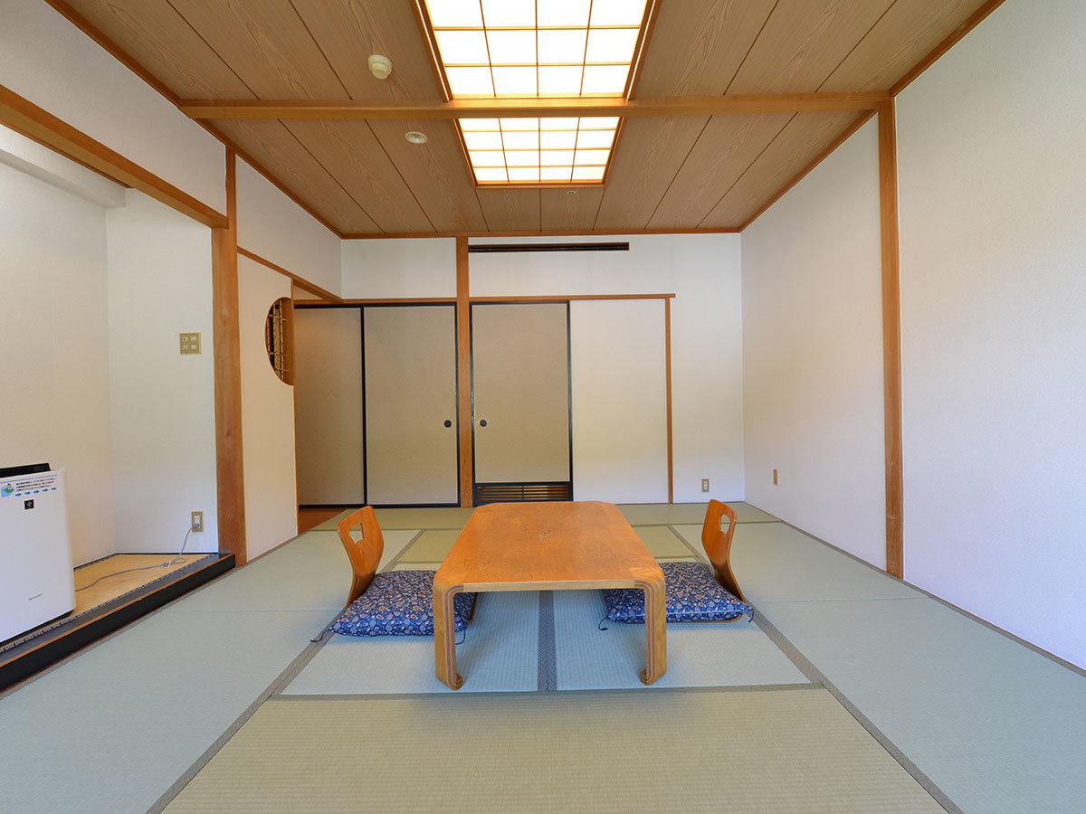 大江戸温泉物語 ホテル鬼怒川御苑 【禁煙】エコノミー和室内風呂なし(月光館)
