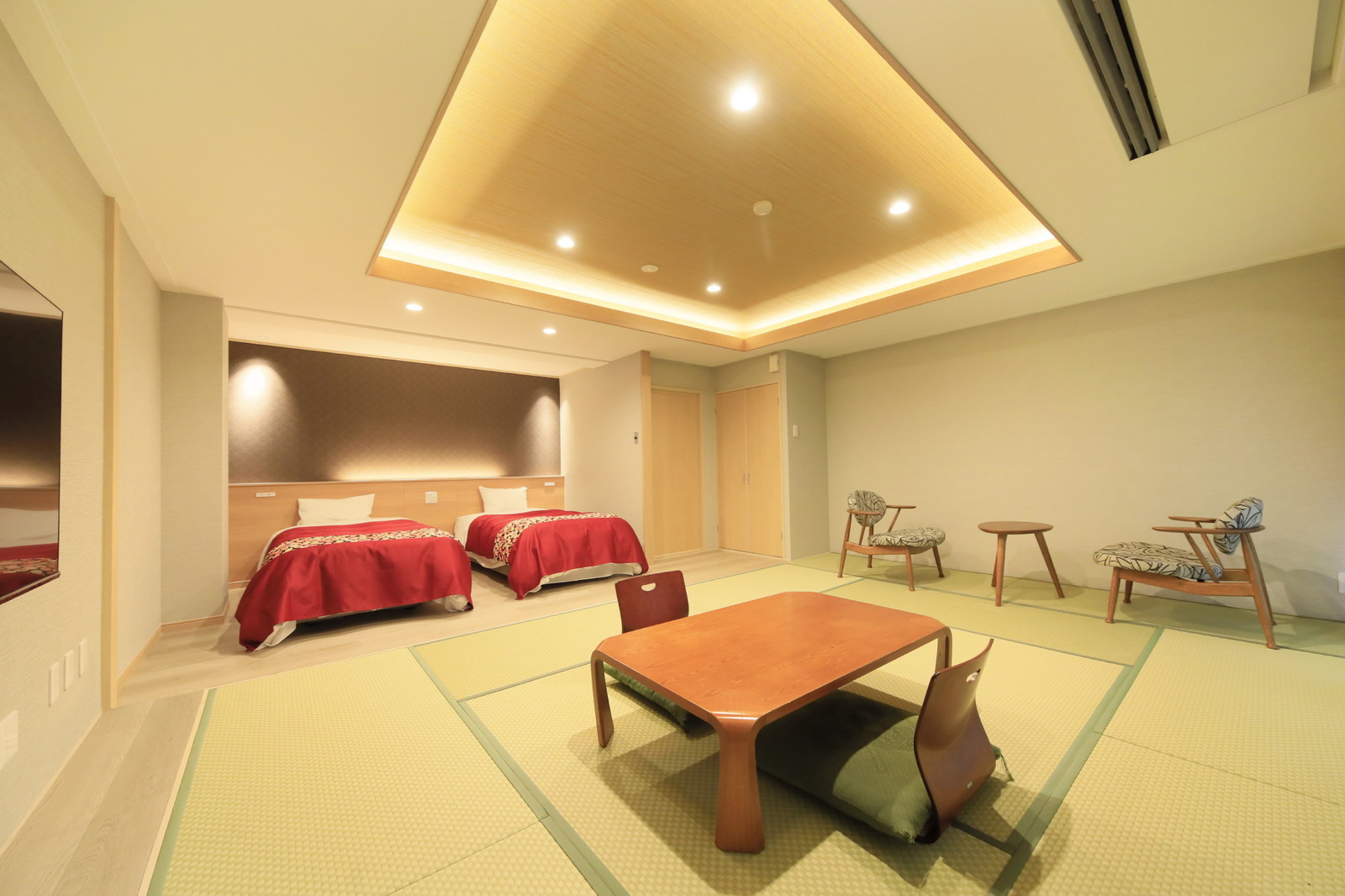 源泉湯の宿　千の谷 Ｒ【和洋室】和室12帖＋2シモンズベッド＋バス＋ウォシ...